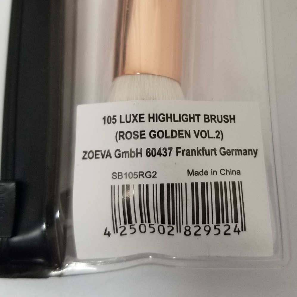Zoeva Rose Golden 105 Luxe Highlight Brush NWT - Picture 4 of 7
